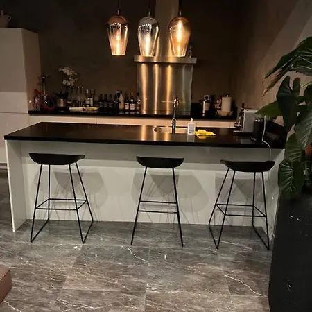 Mooi Penthouse Met Jacuzzi Appartamento *