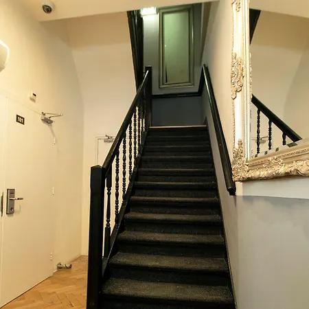 Hotell Quentin Arrive