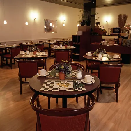 Best Western Dam Square 3*