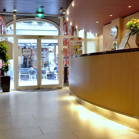 Hotel Western Dam Square 3*
