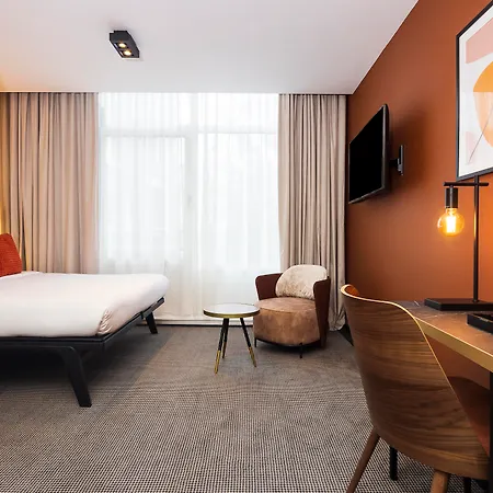 فندق Huygens Place 4*
