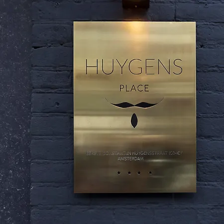 Huygens Place فندق 4*