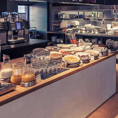 Mercure Sloterdijk Station 4*