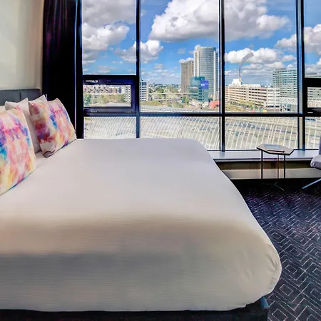 Mercure Sloterdijk Station Hotel 4*