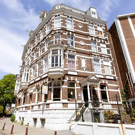 Quentin Hotel