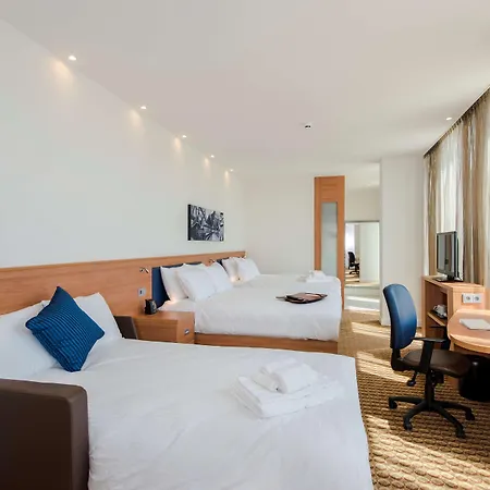 Hampton By Hilton Arena Boulevard Otel