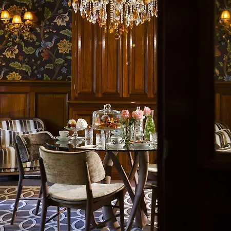 Estheréa Hotel 4*