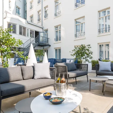 Leonardo Boutique Museumhotel Hotel 4*