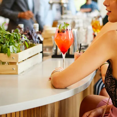 Ruby Emma Hotel 4*