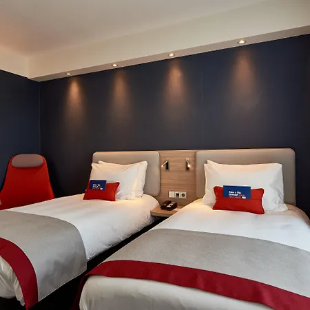 Hotell Express - Hall By Ihg
