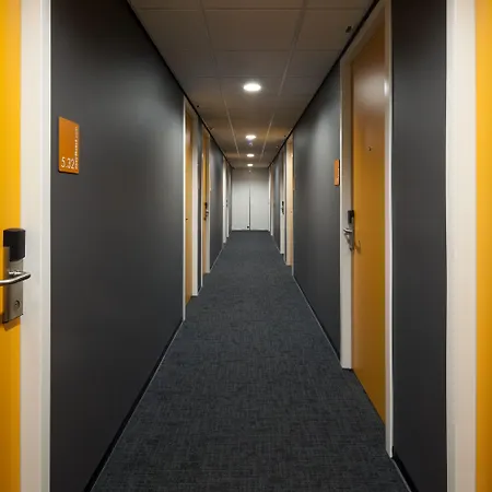 מלון Easyhotel Arena Boulevard אמסטרדם