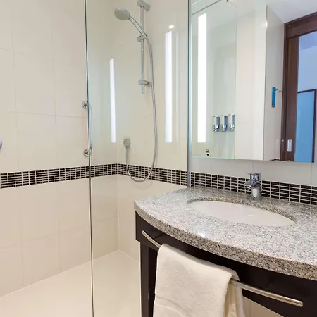 Hampton By Hilton Centre East Hotel 4*