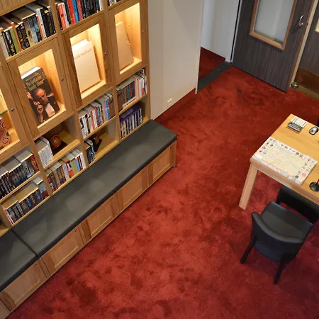 Hotel Library 3*