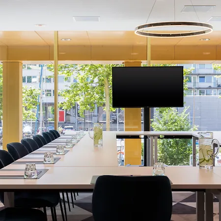 Express - North Riverside By Ihg Hotel 3*
