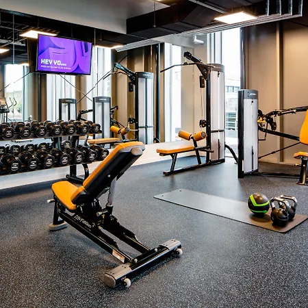 Yotel מלון 4*