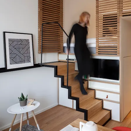 Zoku Aparthotel 4*