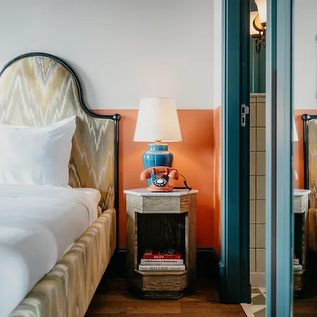 The July - Boat & Co 4* أمستردام