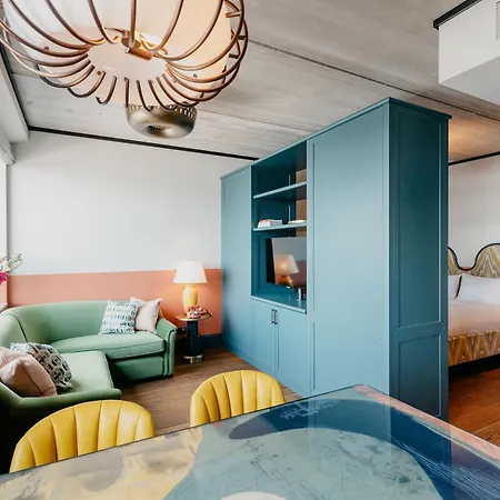 Hotel The July - Boat & Co