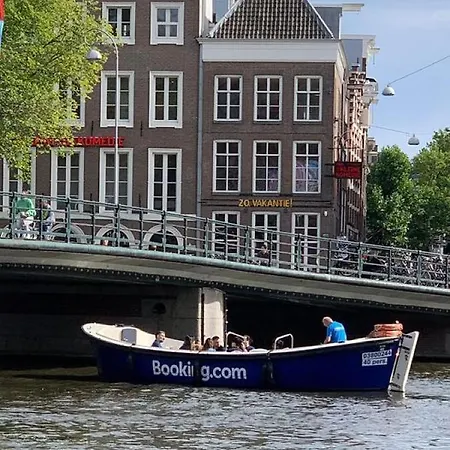 Jo Amsterdam *
