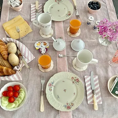 Jo Amsterdam Bed & Breakfast *