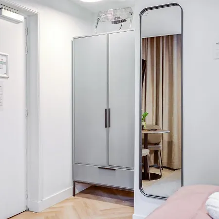 Limehome Hemonystraat - Digital Access Hotel *