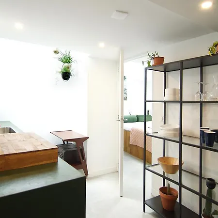 Magnificent Houseboat With A Stunning View! 암스테르담