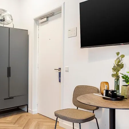 Limehome Hemonystraat - Digital Access Hotel *