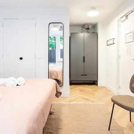 Limehome Hemonystraat - Digital Access Hotel