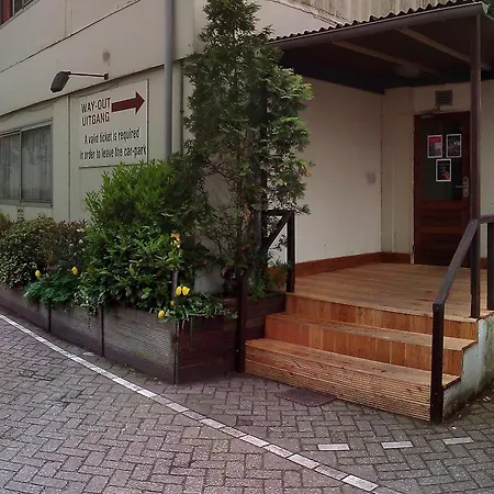 Auberge de jeunesse Budget Hostel Bargain Toko *