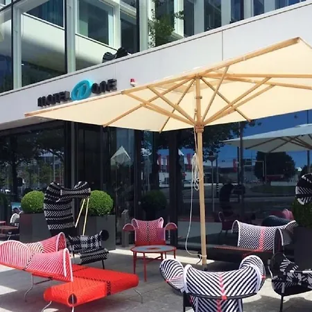 Hotell One