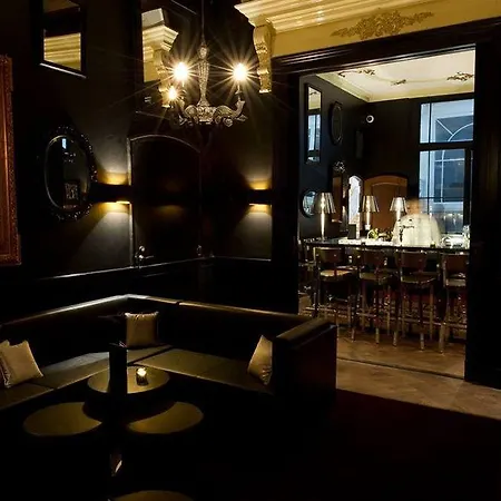 Hotel Canal House 4*