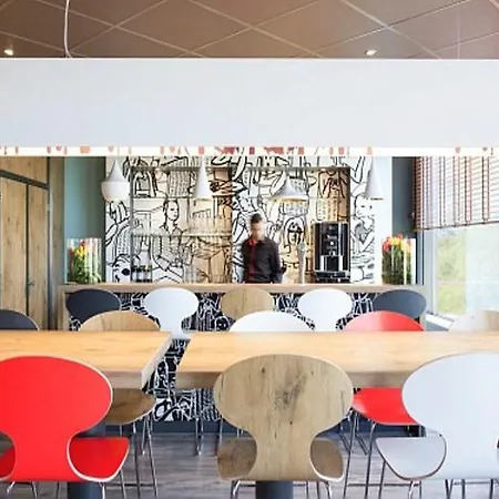 Ibis Centre