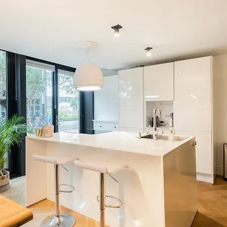 Luxurious Studio Only 15 Minutes From Center * אמסטרדם