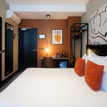 Huygens Place فندق 4*