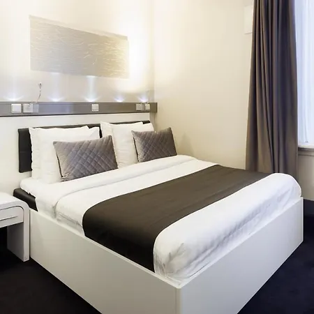 Cc Hotel