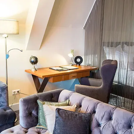 Luxury Hotel