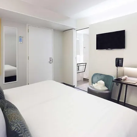 Ibis Styles Station