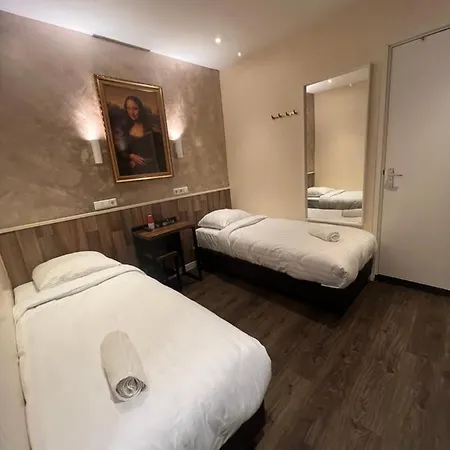 Dam Hotel