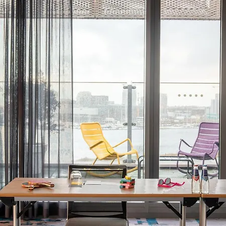 Moxy Houthavens Amsterdam