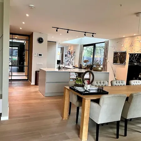 Luxury Waterfrontvilla Villa *