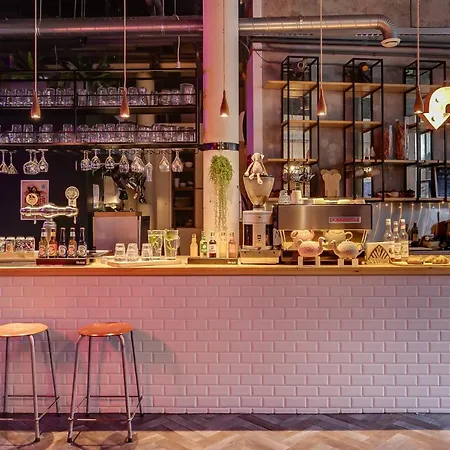 Clinkmama Hostel Amsterdam