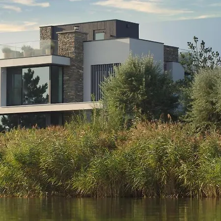 Luxury Waterfrontvilla Amsterdam