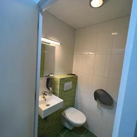 Max Hotel 2*