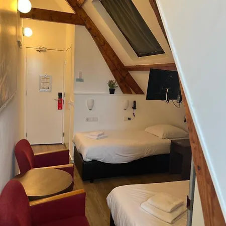 Max Hotel
