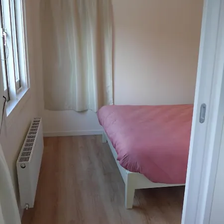 Apartment Houseboat In The Center, 5 Min Walk To Tropical Museum, Free Wifi!