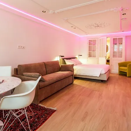Amstel Corner Hotel