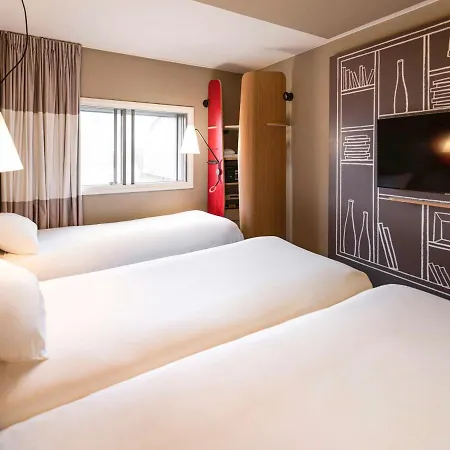 Ibis Centre 3*