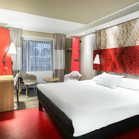 Ibis Centre Hotel 3*