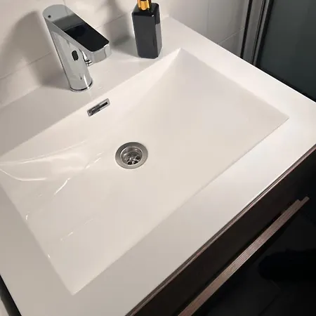 Private Bedroom In - 1 Min Walk Metro & Free Parking Amsterdam