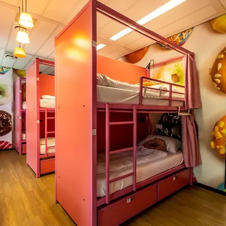 Hostelle - Women Only Hostel
